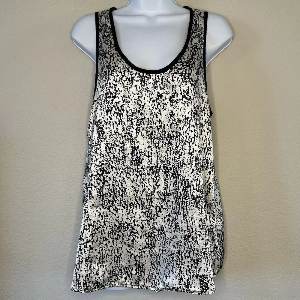 Forever 21 Printed Sleeveless Blouse